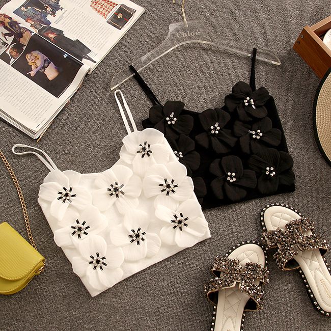 Cute French Style Knitted Crop Top with Flower Brooch Pins